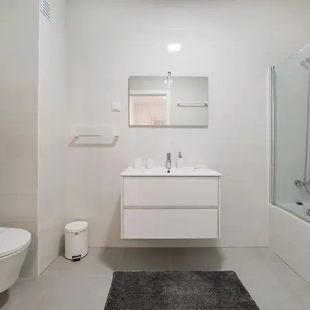 Muralha 2 - - By Sch Apartamento *